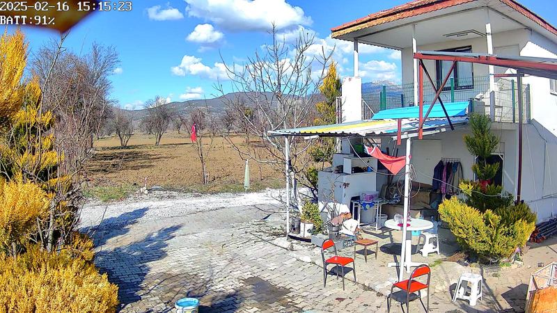 Bahçe ve müştemilat — gündüz kamera görüntüsü
